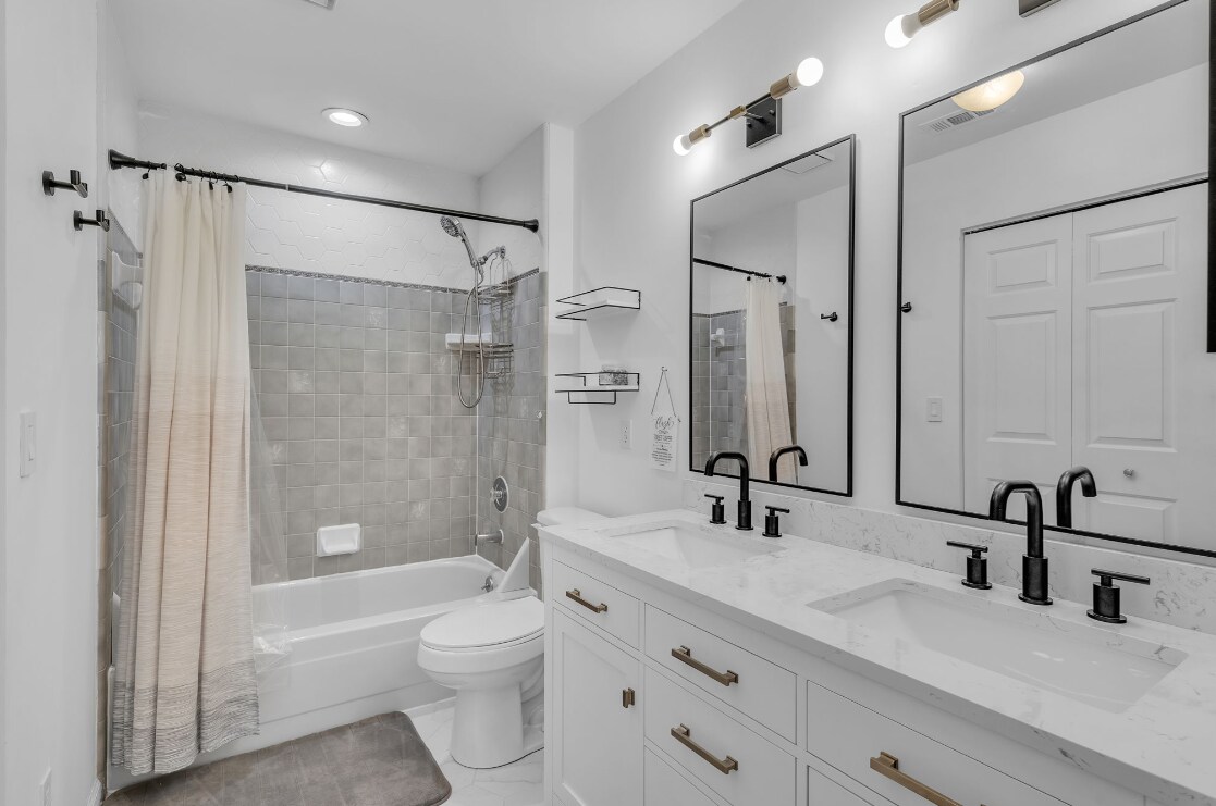 Foto principal - 2119 Flint Glenn Ln