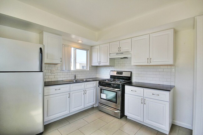 Foto del edificio - 6694 Del Playa Dr