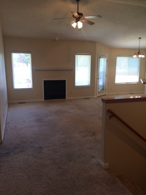 Building Photo - 2608 N Hillcrest Cir