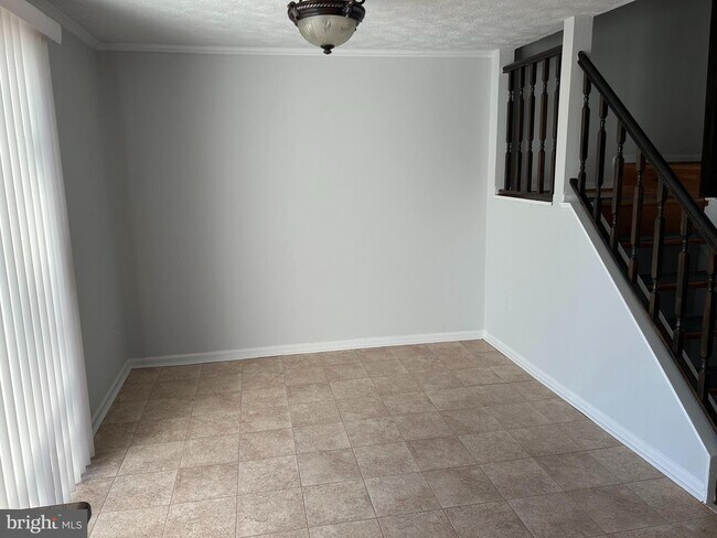 Building Photo - 9415 Granite Hill