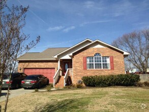 Building Photo - 2706 Big Springs Rd
