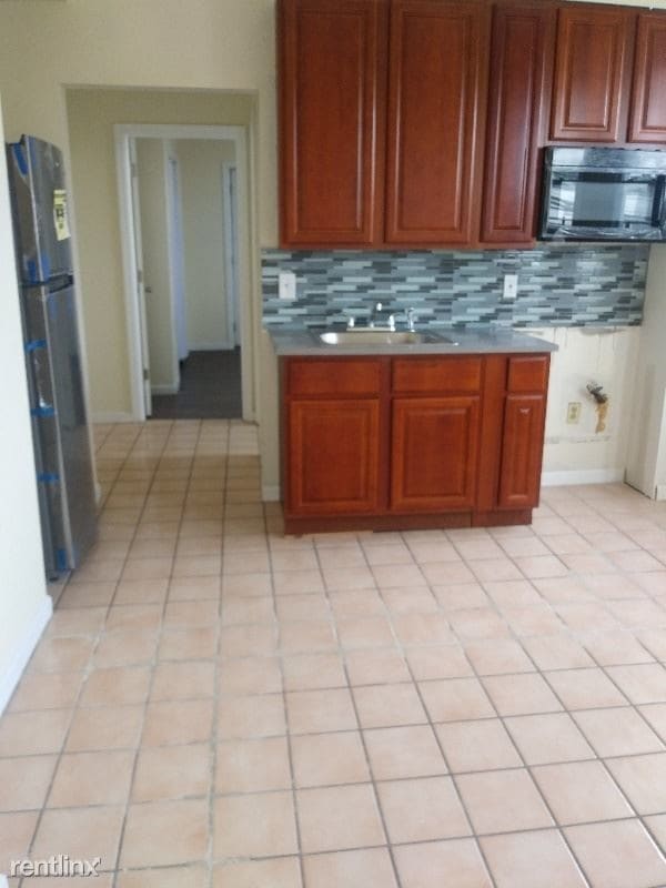 Primary Photo - 2 br, 1 bath Apartment - 371 Nye Ave