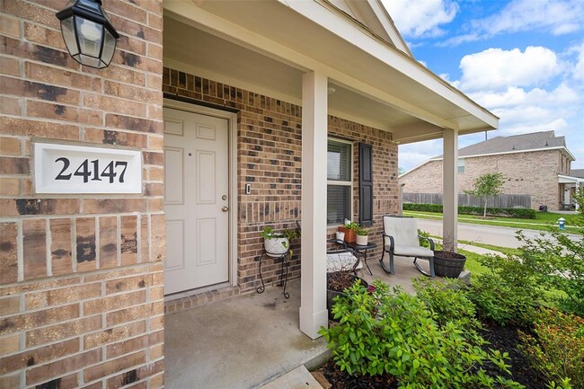 Foto del edificio - 24147 Becker Hollow Ln