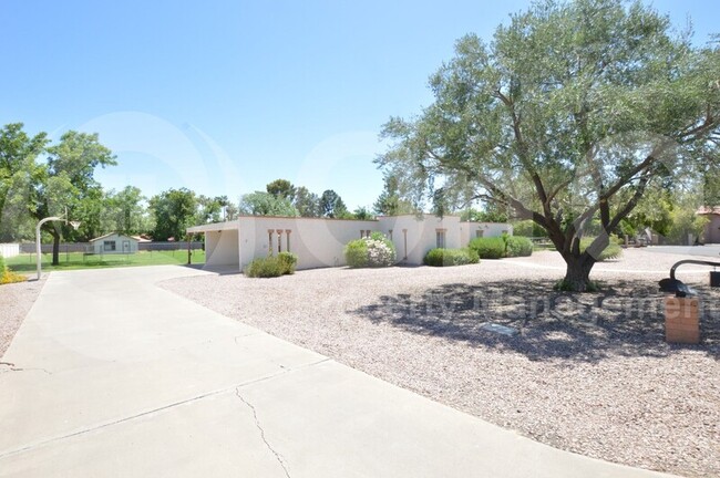 Building Photo - 2619 W Marlboro Dr