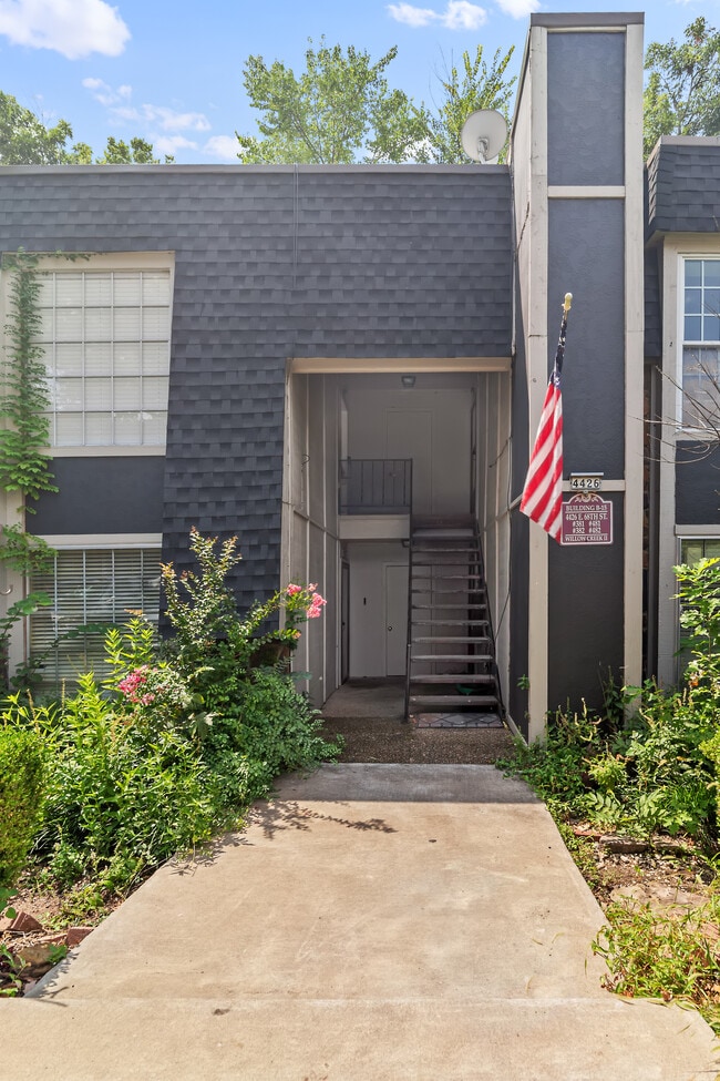Building Photo - 4426 E 68th St