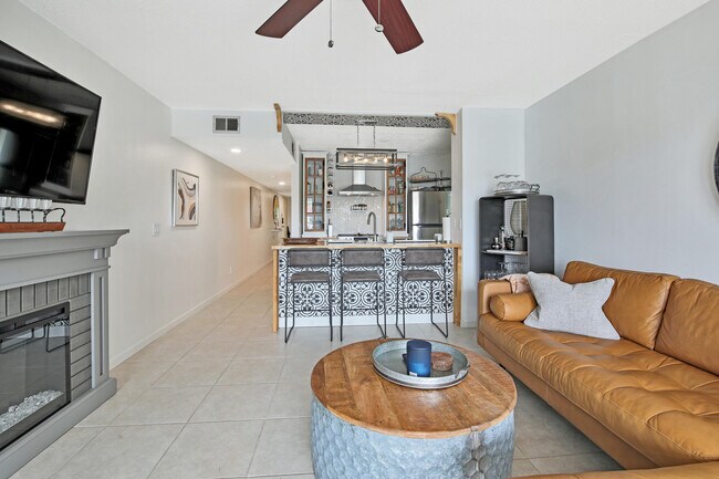 Foto del edificio - 261 Cypress Point Dr