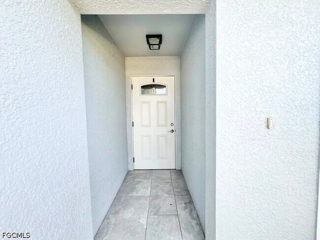 Foto del edificio - 4622 SW 7th Pl
