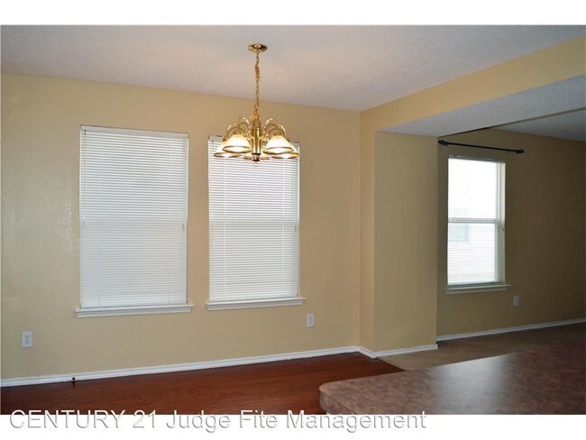 Building Photo - 9103 Prairie Bluff Dr