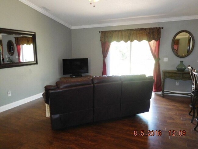 Foto del edificio - Available now!