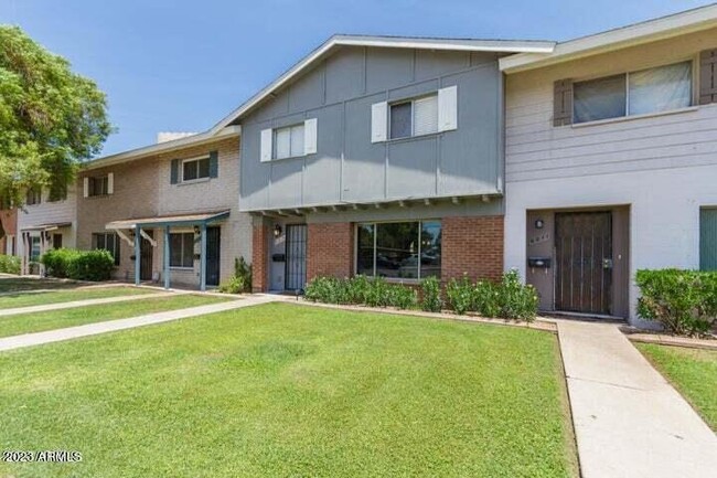Building Photo - 6013 N Granite Reef Rd