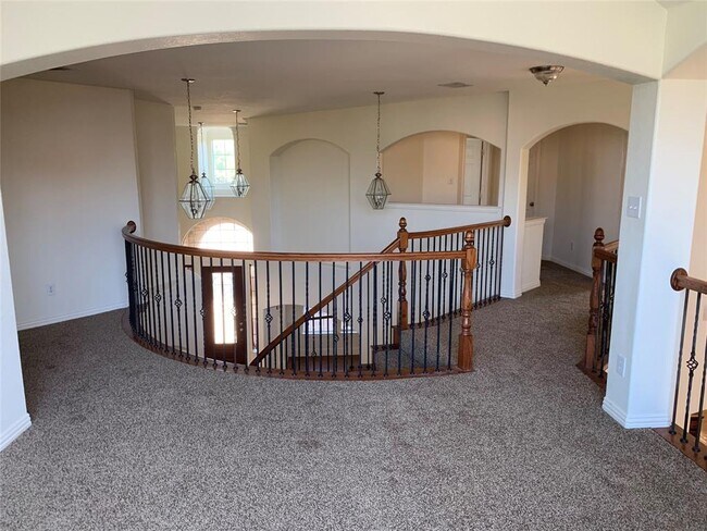 Building Photo - 2706 Garrett Dr