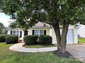Building Photo - 135 Braeburn Dr