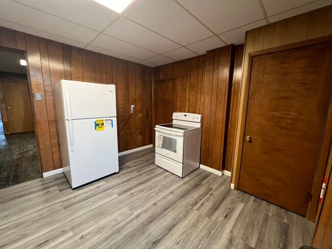 kitchen - 507 S Main St