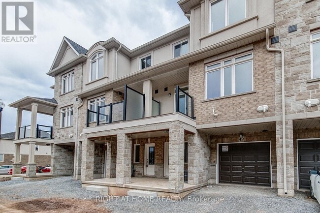 Building Photo - 40 Zinfandel Dr