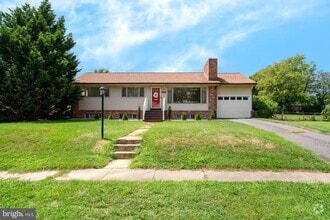 3908 Melvern Pl