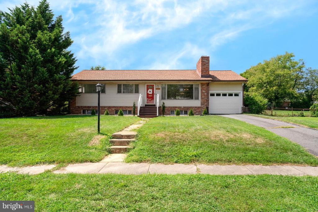 Foto principal - 3908 Melvern Pl