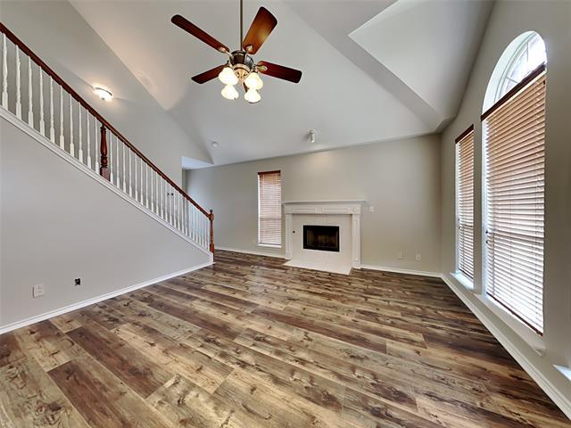 Building Photo - 2209 Chapman Dr