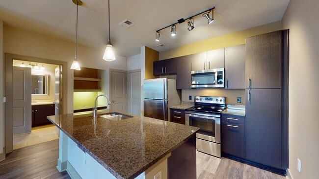 Interior Photo - Domain College Park