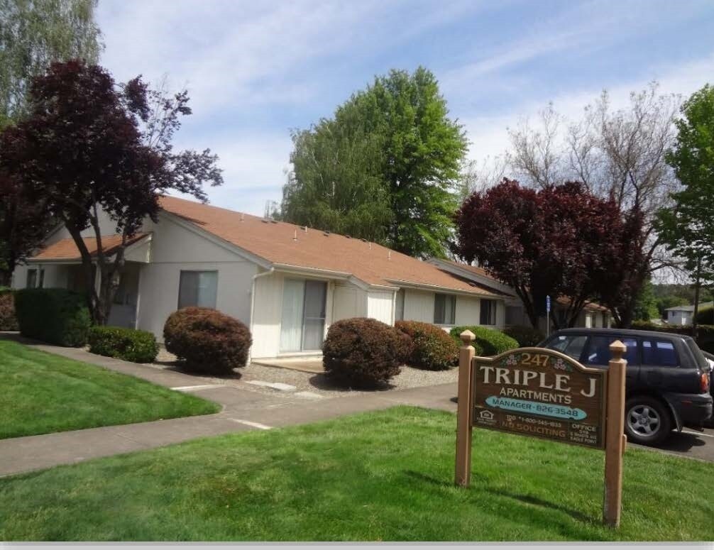Primary Photo - Triple J Apartments