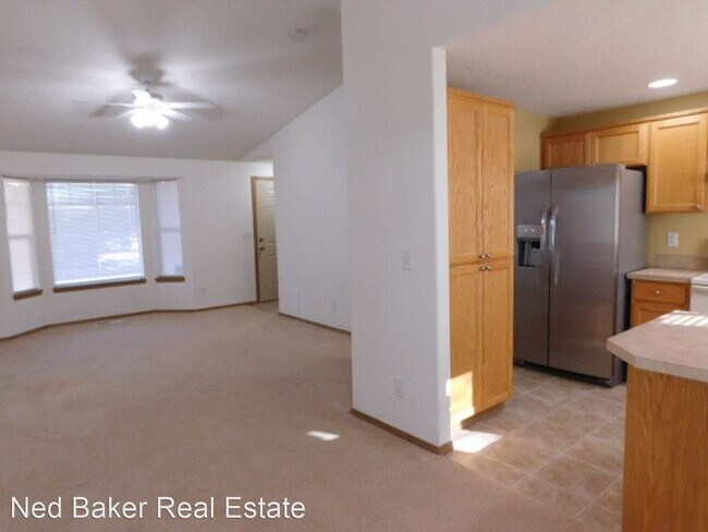 Building Photo - 3 br, 2 bath House - 5735 Sunstone St SE