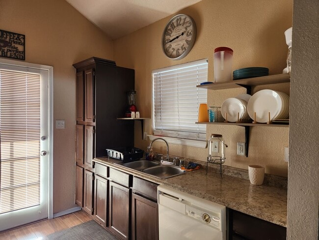 Building Photo - 3029 Tierra Salada Dr