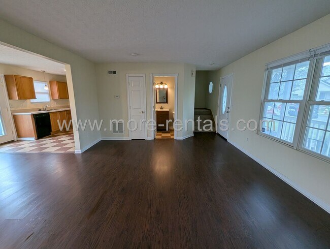 Building Photo - Village at Williams Creek Home