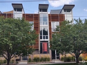 Building Photo - 441 24th St