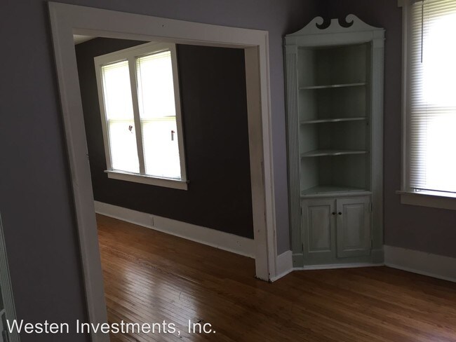 Foto del edificio - 5 br, 2 bath Room For Rent - 345 W Murray St