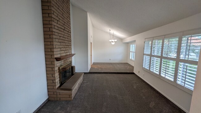 Building Photo - Single-Story home on cul-de-sac in Victori...