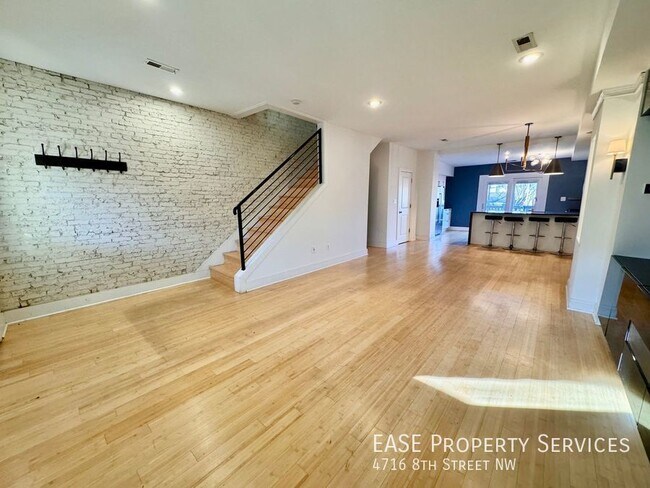 Building Photo - 4716 8th St NW