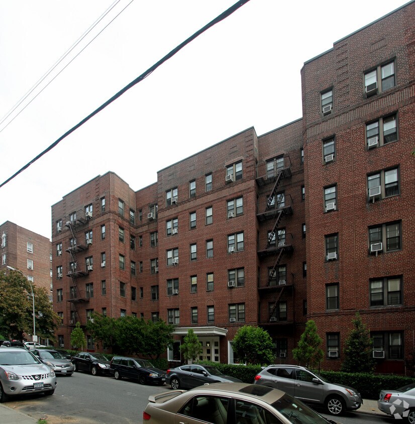 Primary Photo - 65-65 Booth St