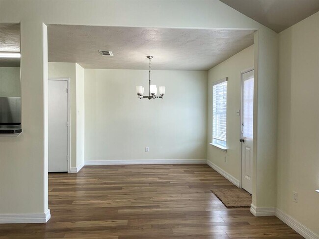 Building Photo - 2619 Dylans Crossing Dr