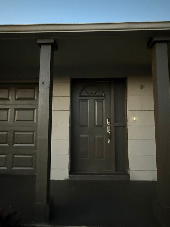 Building Photo - 6115 7th Ave