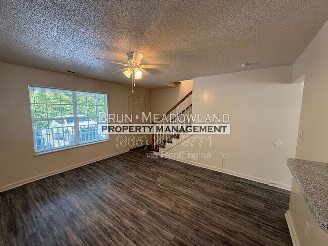 Foto del edificio - 5620 Boxwood Garden Way