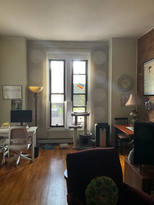 64 Elm St Albany, NY 12202 Alquileres en Albany, NY