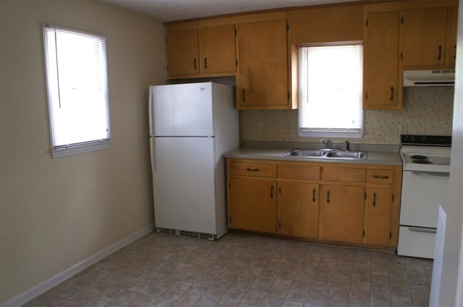 Building Photo - 170 Park Ridge Dr