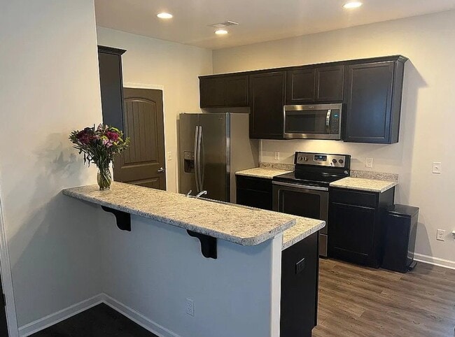 Building Photo - 174 Calm Oaks Cir