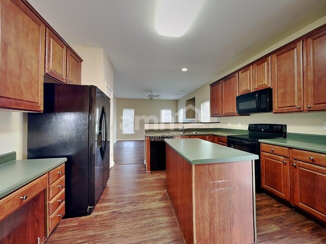 Foto del edificio - 3324 Forest Mill Cir