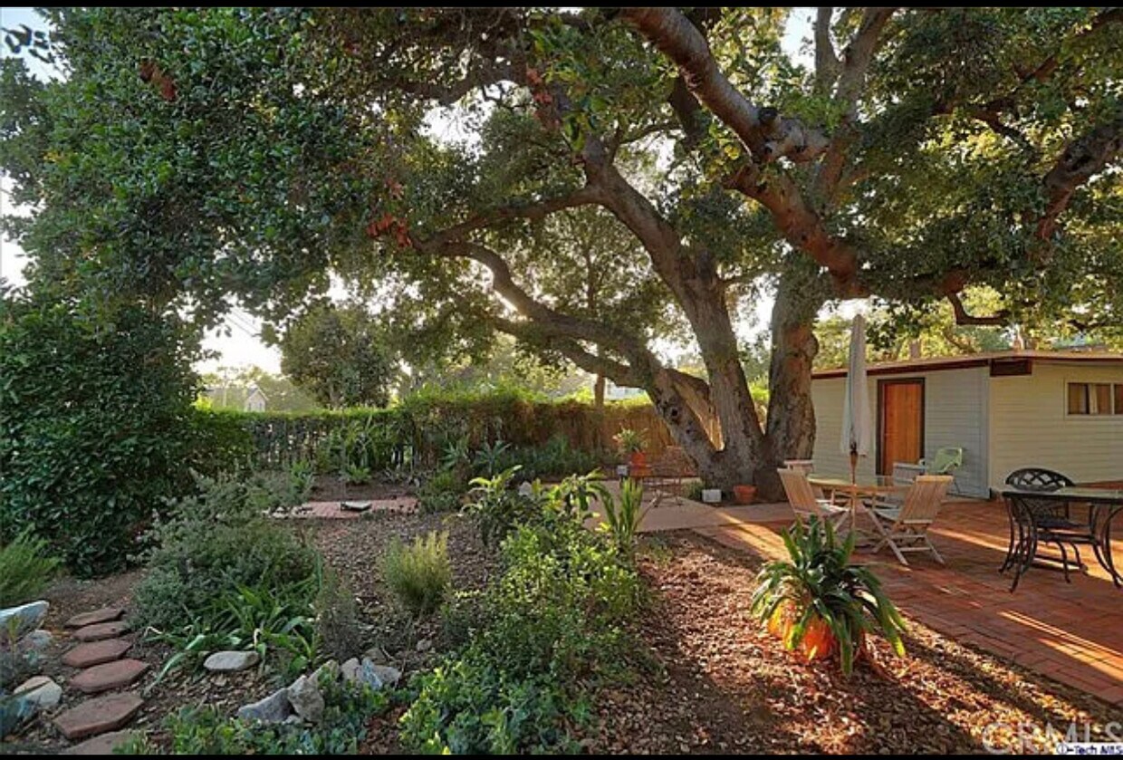 Foto principal - 10105 Gish Ave