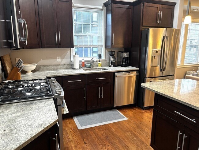 Foto del edificio - 177 E St