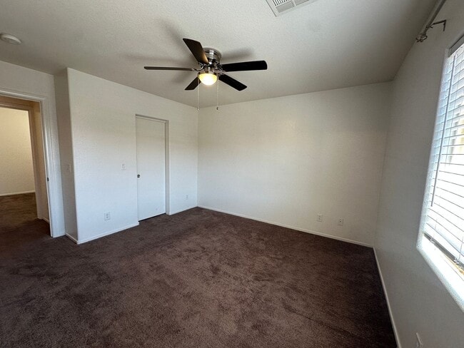 Foto del edificio - Cozy home close to US95, CC215, shopping, ...