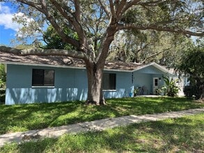 Building Photo - 14597 Vista Ln