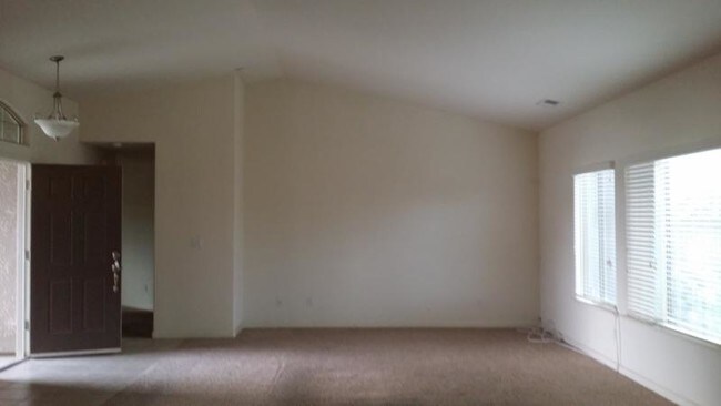 Building Photo - 888 Millerton St