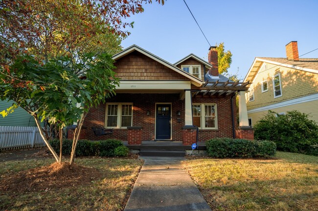 Building Photo - **LEASED** Renovated Historic East Nashvil...