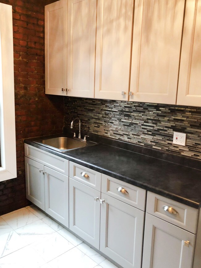 Foto del edificio - 377 Eastern Pkwy