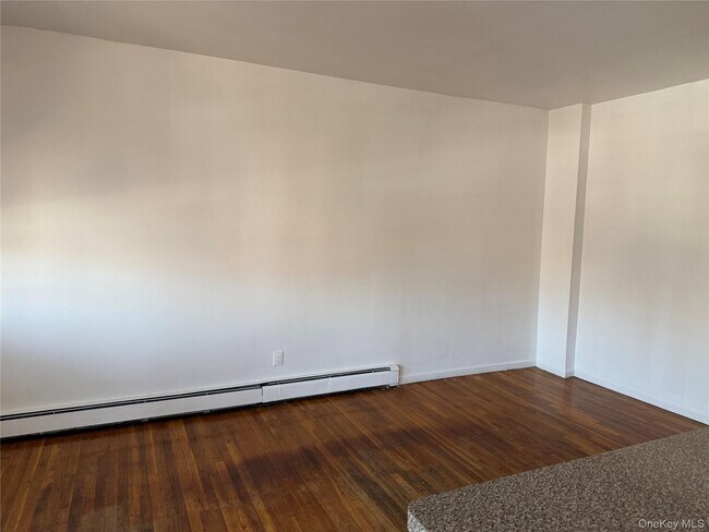 Foto del edificio - 69-35 De Costa Ave