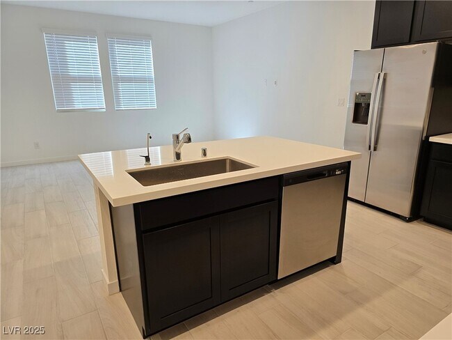 Building Photo - 375 Powell Crst Dr