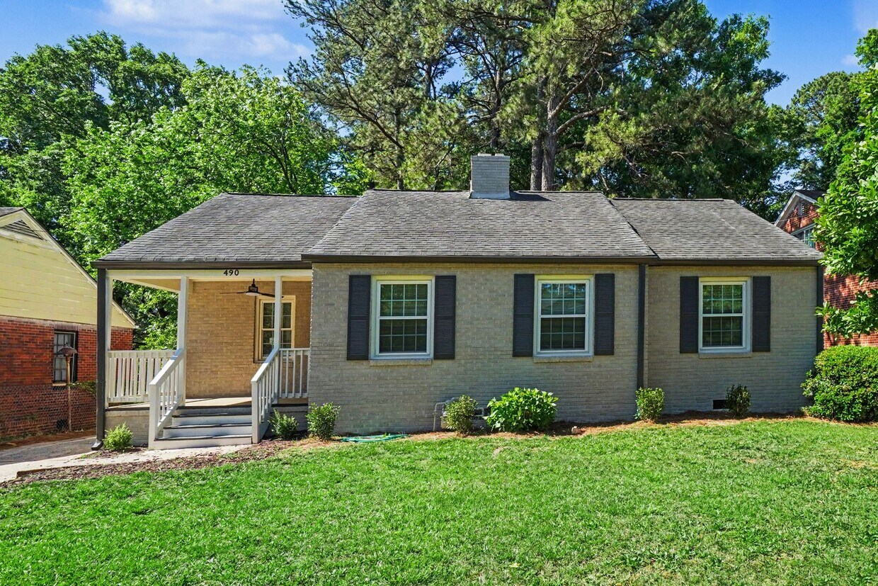 Photo - 490 Lynnhaven SW-