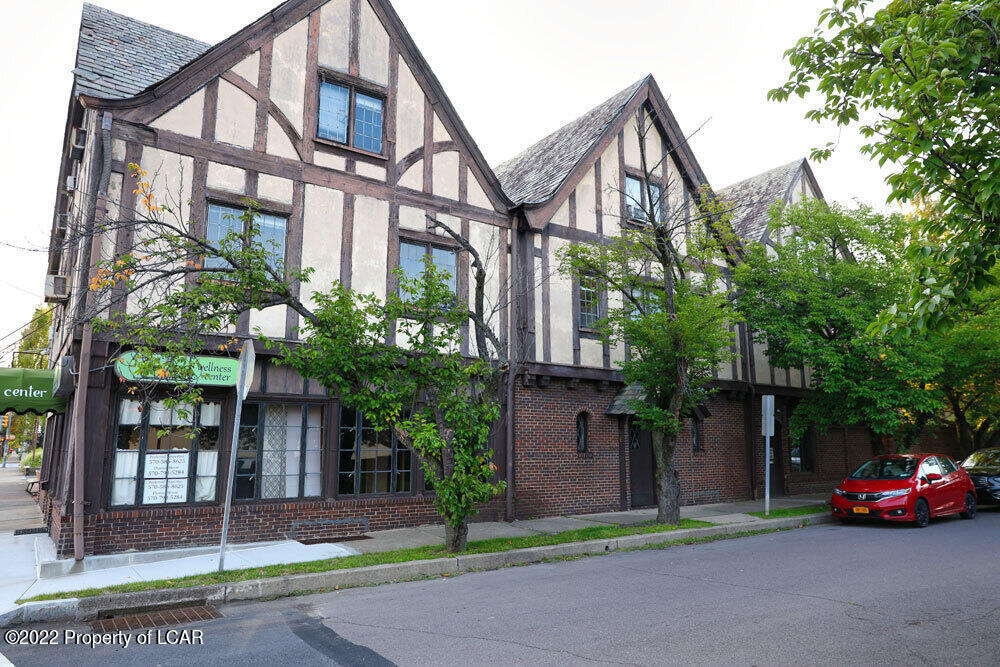 6 Gershom Pl Unit 2, Kingston, PA 18704 Room for Rent in Kingston, PA