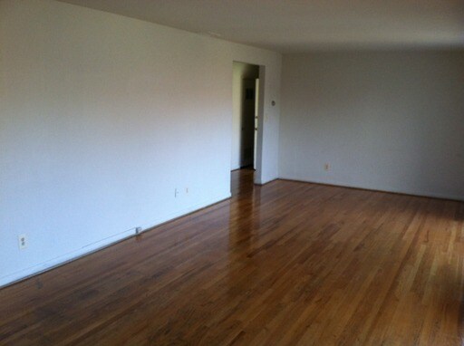 Building Photo - 5716 Plainfield Ave